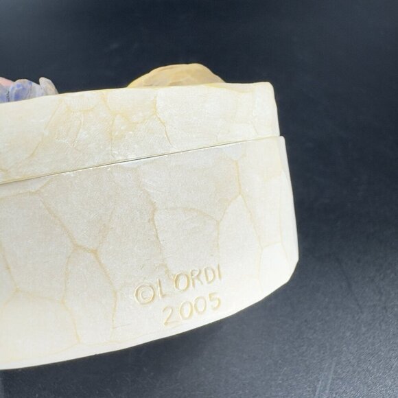 Vintage 2005 Willow Tree Trinket Box Jewelry Holder Demdaco Susan Lordi Resin - Picture 11 of 11